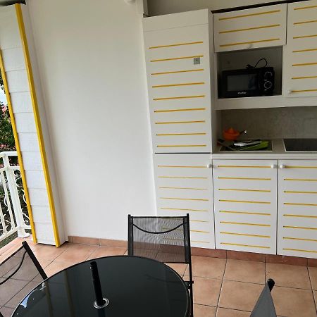 Appartement Dans Residence Touristique Renomee - Pierre Et Vacances - Independant - Exceptionnel Pour Un Sejour De Detente Sainte-Anne  Zewnętrze zdjęcie